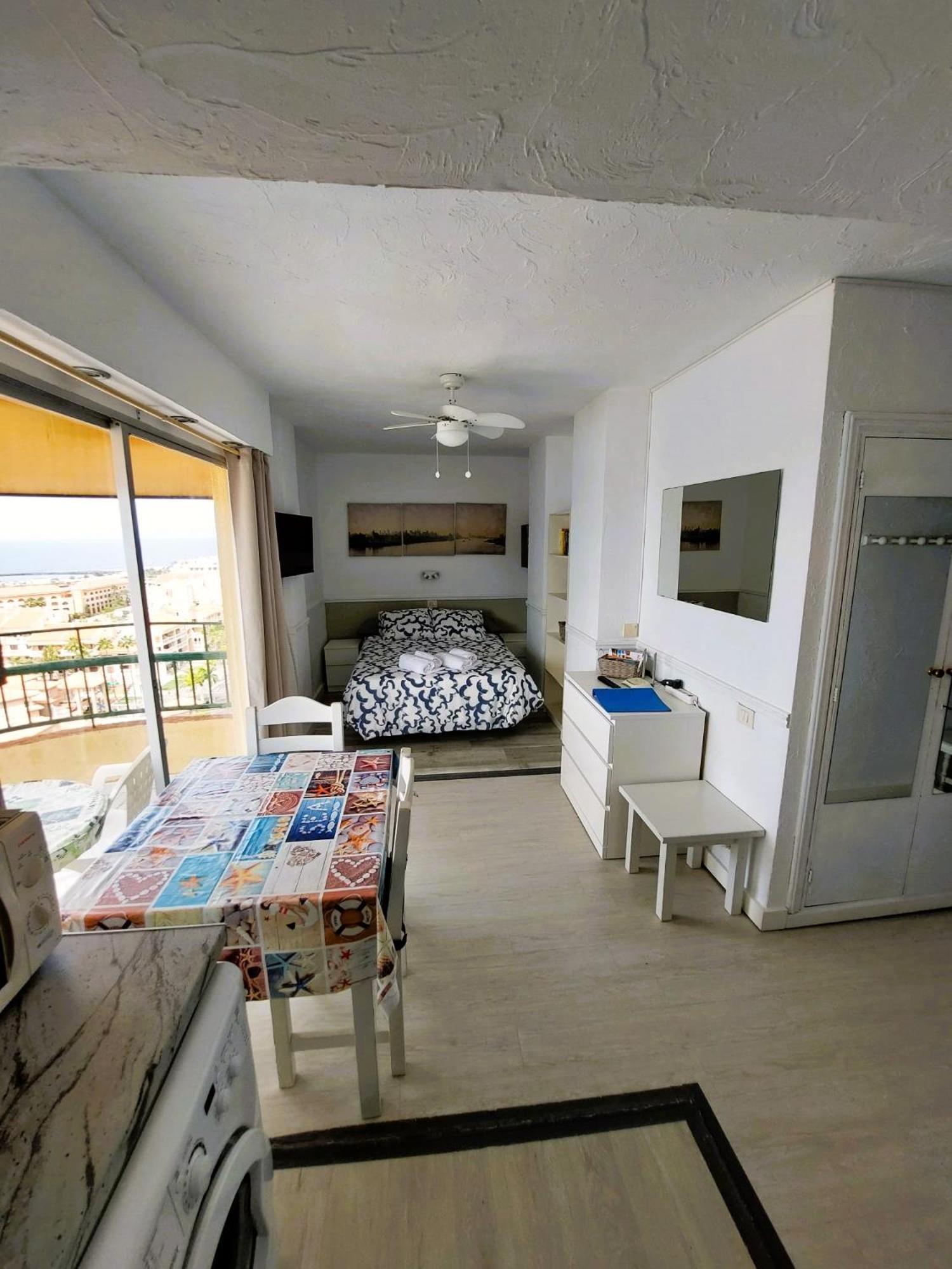 Appartement Frontal Ocean View Torres Del Sol à Los Cristianos  Extérieur photo