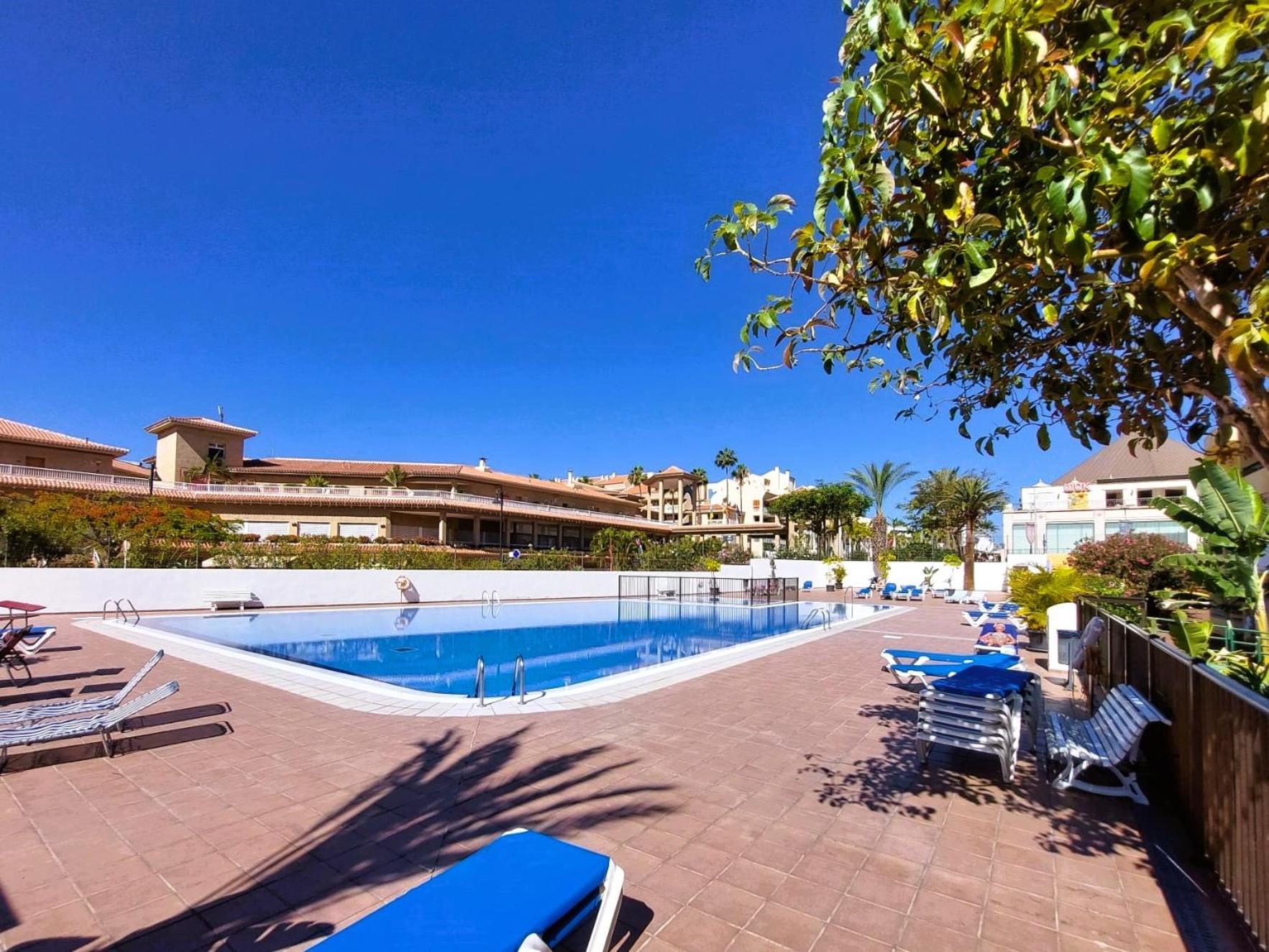 Appartement Frontal Ocean View Torres Del Sol à Los Cristianos  Extérieur photo